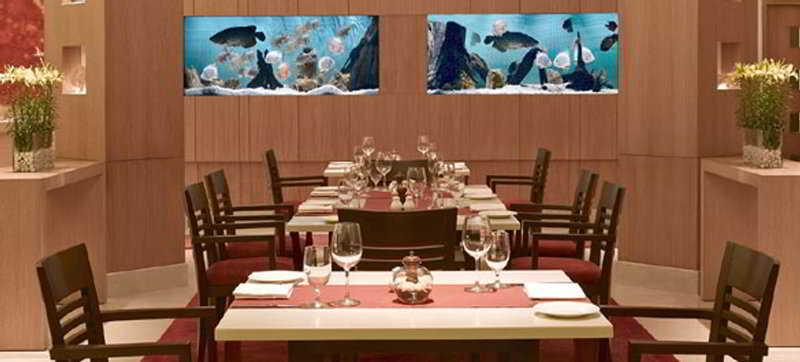 Trident Chennai Hotel Kültér fotó The dining room