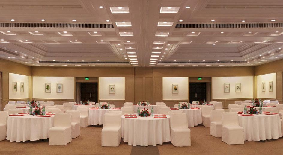 Trident Chennai Hotel Kültér fotó The Imperial Ball Room