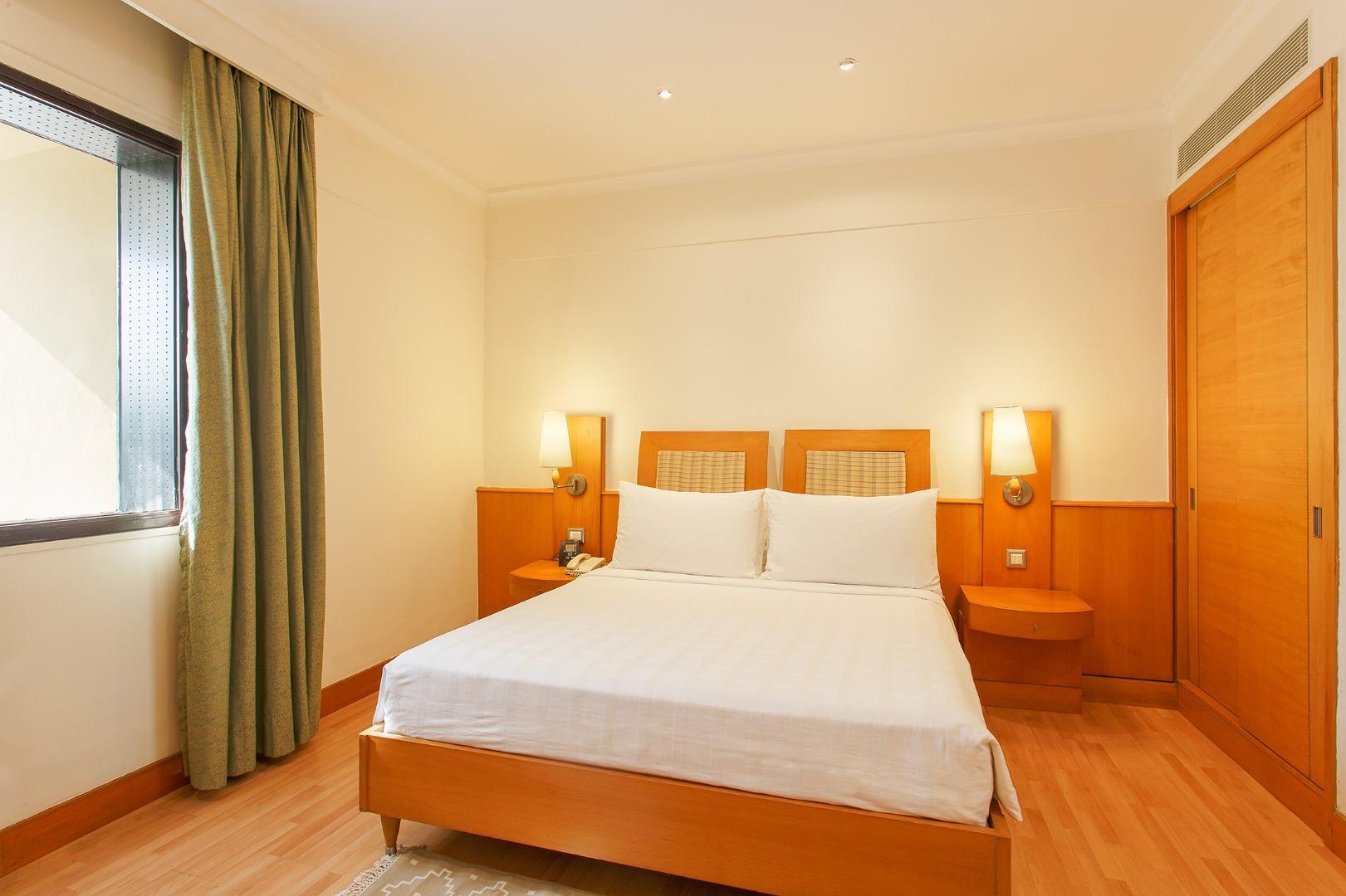 Trident Chennai Hotel Kültér fotó A bedroom at the Park
