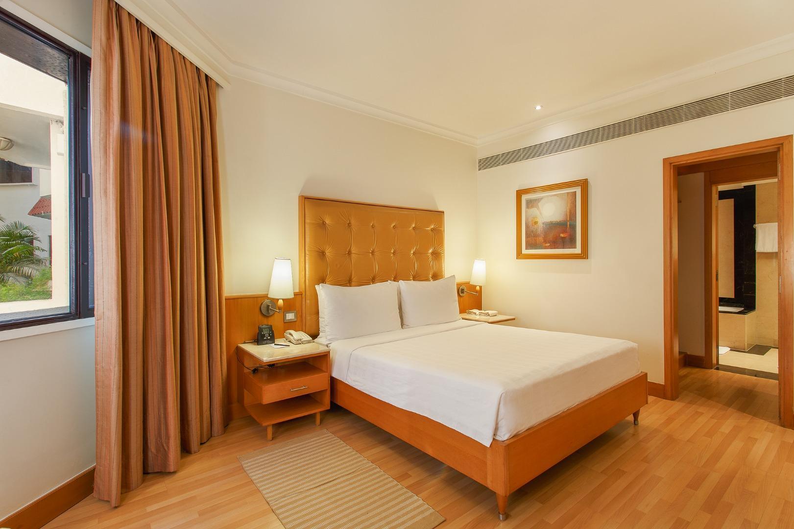 Trident Chennai Hotel Kültér fotó A room at the Taj Bengal